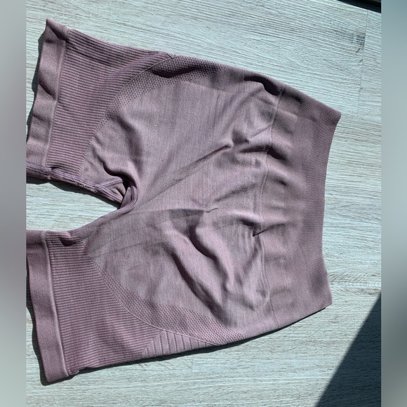 Alphalete cropped purple shorts. - Picture 2 of 2